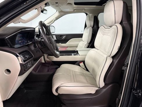Used 2023 Lincoln Navigator Black Label AWD/4WD image 9