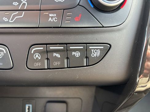 Used 2019 Ford Escape Titanium AWD/4WD image 38