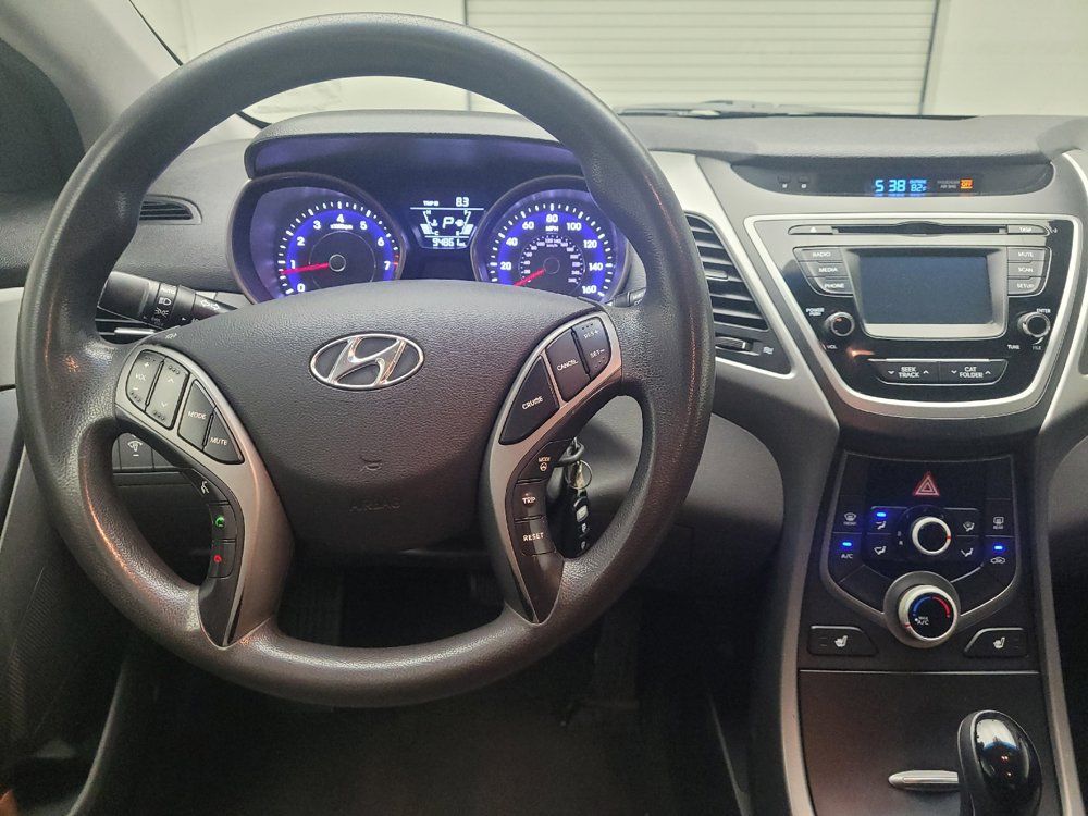 Used 2014 Hyundai Elantra SE w/ Option Group 02 FWD image 22