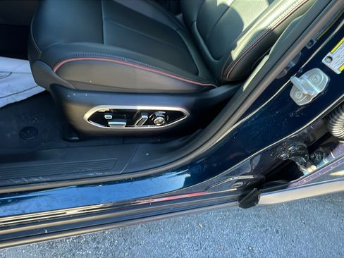 Used 2024 Jeep Wagoneer Launch Edition image 17