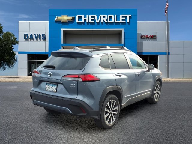 Used 2023 Toyota Corolla Cross XLE w/ Convenience Package AWD/4WD image 3