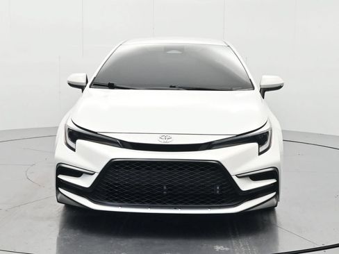 Used 2023 Toyota Corolla SE FWD image 2