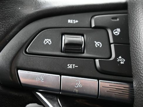 Used 2022 Cadillac Escalade Sport w/ Touring Package AWD/4WD image 28