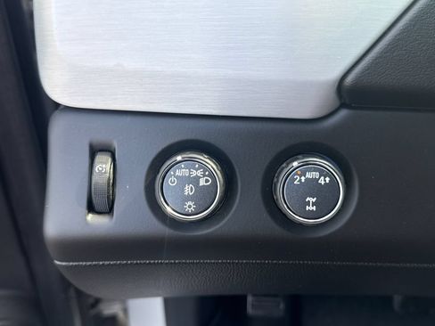 Certified 2017 GMC Yukon SLT AWD/4WD image 18