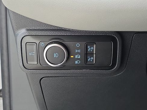 Certified 2025 Ford Explorer Active w/ Active Comfort Package AWD/4WD image 24