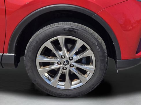 Used 2016 Toyota RAV4 Limited image 9