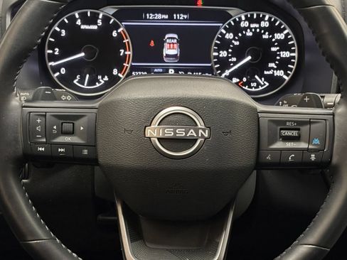 Used 2025 Nissan Rogue SV AWD/4WD image 25