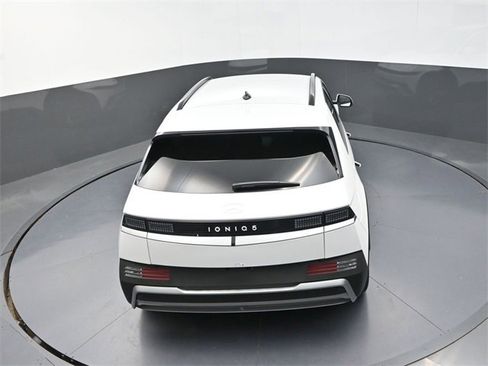 New 2025 Hyundai Ioniq 5 SEL image 26