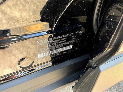 Used 2024 Toyota RAV4 Limited image 36