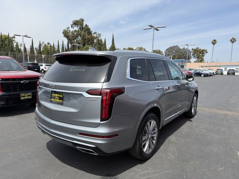Used 2024 Cadillac XT6 Premium Luxury AWD/4WD image 8