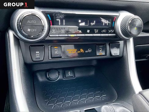 Used 2022 Toyota RAV4 XLE w/ Convenience Package image 36