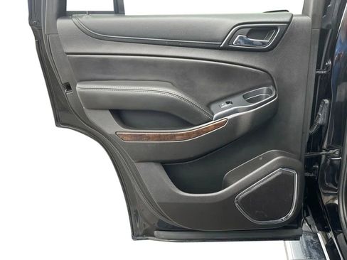 Used 2018 Chevrolet Tahoe LT w/ LT Signature Package image 15