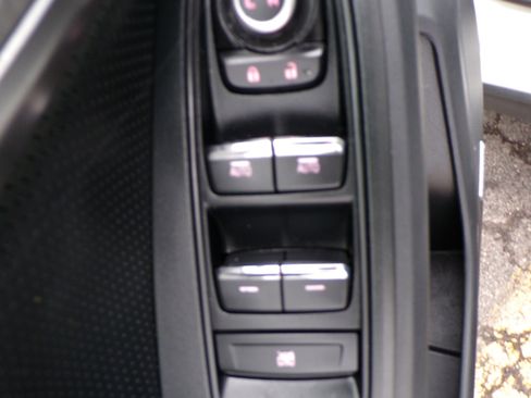 Used 2023 Subaru Crosstrek 2.5i Limited image 13