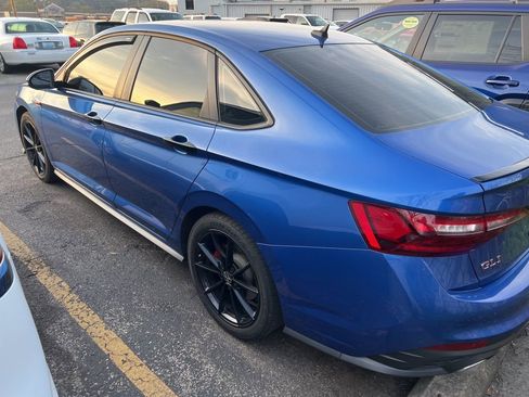 Used 2024 Volkswagen Jetta GLI 40th Anniversary Edition image 7