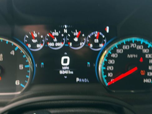 Used 2017 Chevrolet Tahoe LT w/ Luxury Package AWD/4WD image 17