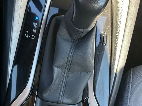 Used 2020 Toyota Corolla SE image 32