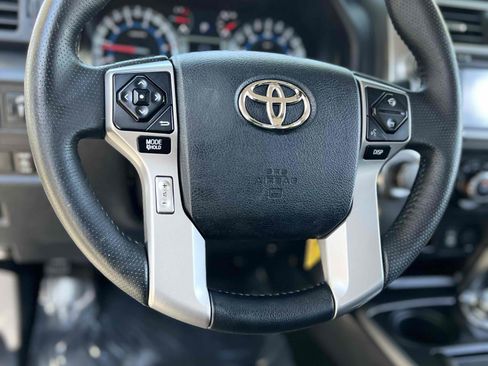 Used 2014 Toyota 4Runner SR5 image 8