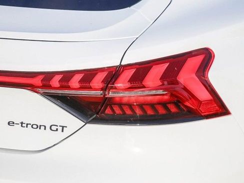 New 2025 Audi RS e-tron GT performance image 11