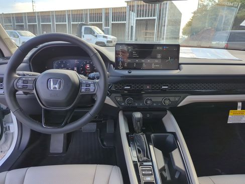 New 2025 Honda Accord EX-L image 21