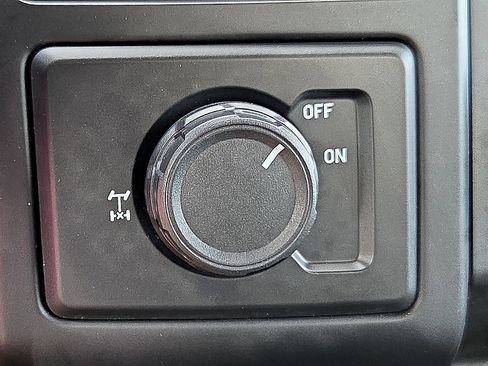 Used 2018 Ford F150 XL w/ Equipment Group 101A Mid RWD image 19