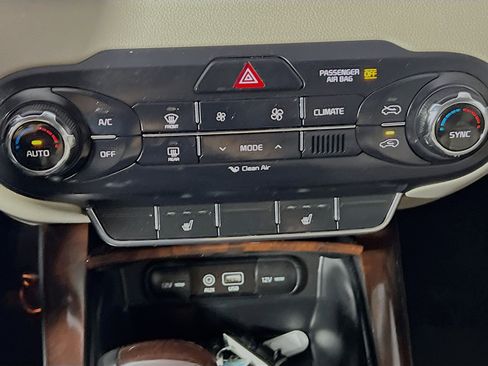 Used 2017 Kia Sorento EX w/ EX Premium Package FWD image 26