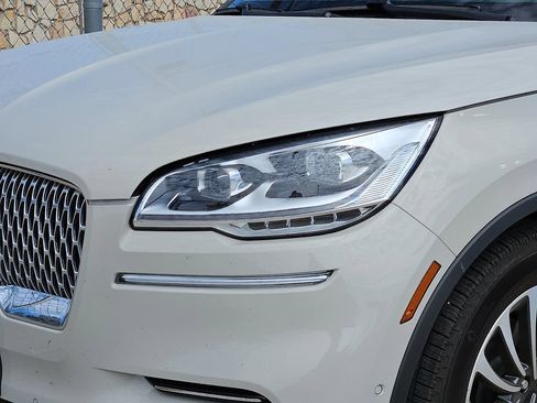 Used 2024 Lincoln Aviator Reserve w/ Equipment Group 201A AWD/4WD image 3