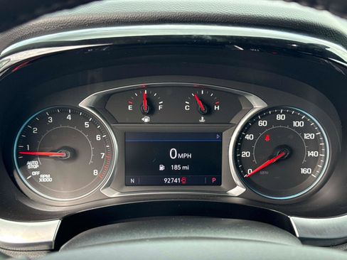 Used 2020 Chevrolet Traverse LT image 34