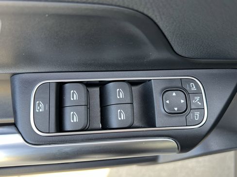 Used 2025 Mercedes-Benz GLA 250 image 15