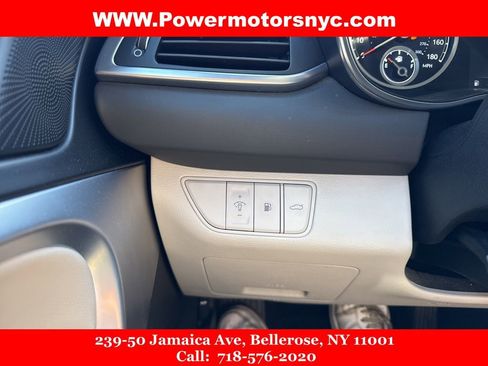 Used 2023 Genesis G70 2.0T image 35