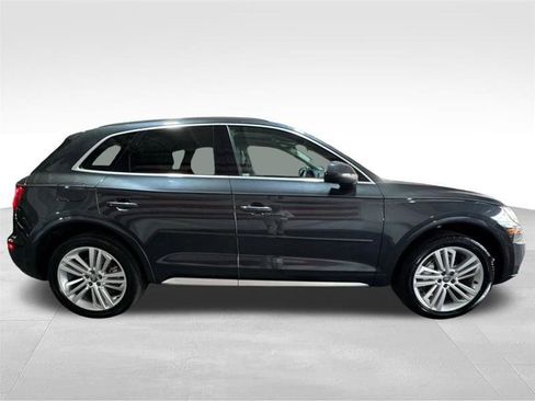 Used 2018 Audi Q5 2.0T Premium Plus w/ Premium Plus Package AWD/4WD image 4