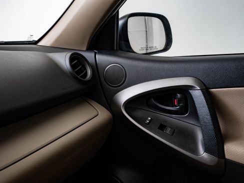 Used 2012 Toyota RAV4 Limited w/ Navigation Value Pkg image 38