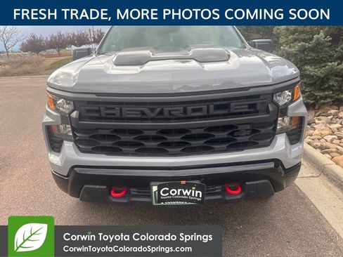 Used 2024 Chevrolet Silverado 1500 Custom Trail Boss w/ LPO, Dark Essentials Package AWD/4WD image 2