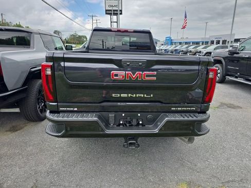 New 2025 GMC Sierra 3500 Denali w/ Denali Reserve Package image 4