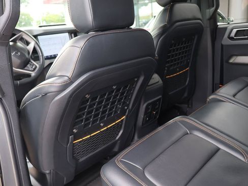 Used 2023 Ford Bronco Badlands w/ Sasquatch Package AWD/4WD image 19