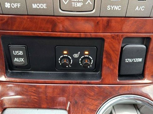 Used 2013 Toyota Highlander Limited AWD/4WD image 28