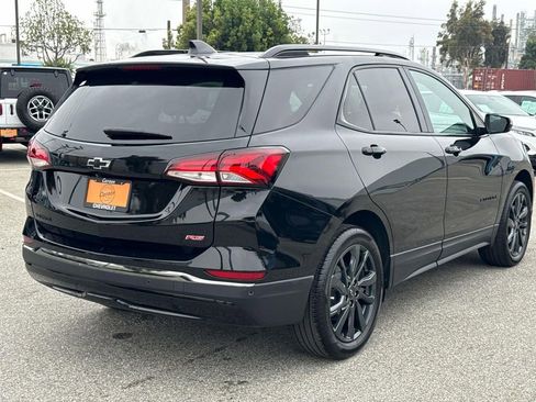 Used 2023 Chevrolet Equinox RS FWD image 3