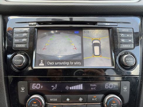 Used 2016 Nissan Rogue SL w/ SL Premium Package FWD image 26