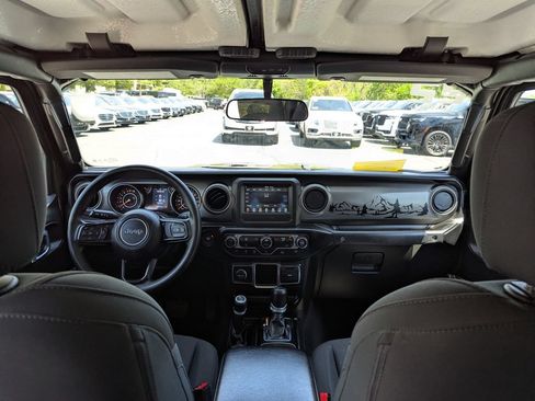 Used 2022 Jeep Gladiator Sport AWD/4WD image 39