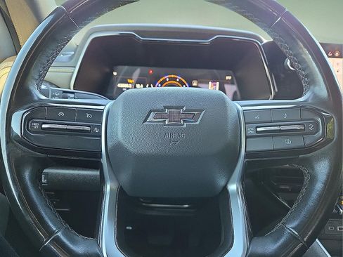 Used 2024 Chevrolet Colorado ZR2 w/ Technology Package AWD/4WD image 24