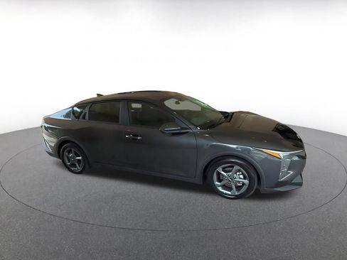 Used 2025 Kia K4 FWD image 2