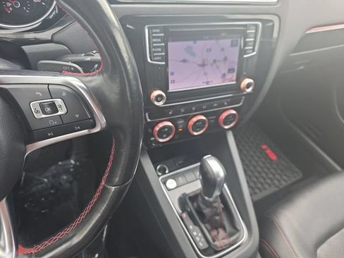 Used 2017 Volkswagen Jetta GLI FWD image 25