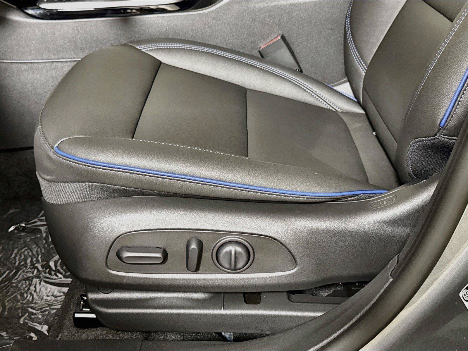 New 2026 Buick Envista Sport Touring w/ Convenience I Package FWD image 16