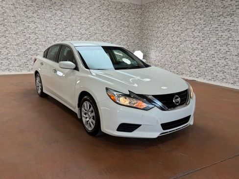Used 2018 Nissan Altima 2.5 S w/ S Convenience Package FWD image 1