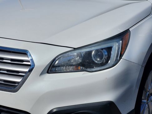 Used 2017 Subaru Outback 2.5i Premium image 8