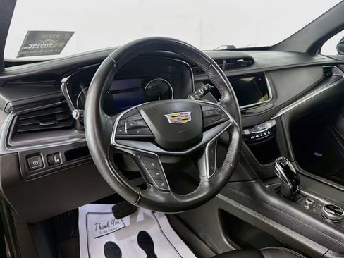 Used 2024 Cadillac XT5 Luxury AWD/4WD image 9