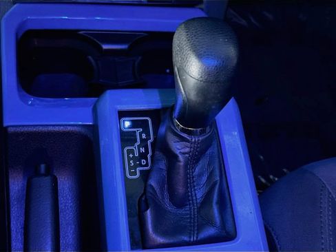 Used 2016 Toyota Tacoma SR5 RWD image 24
