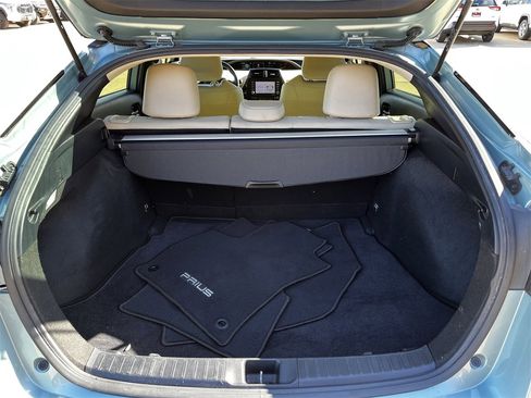 Used 2021 Toyota Prius XLE w/ Advanced Technology Package image 28