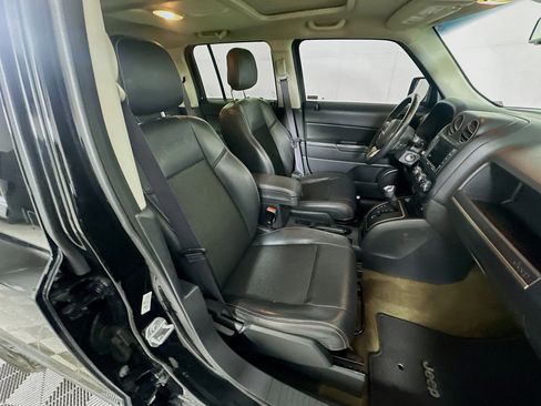 Used 2016 Jeep Patriot 75th Anniversary w/ Power Value Group FWD image 26