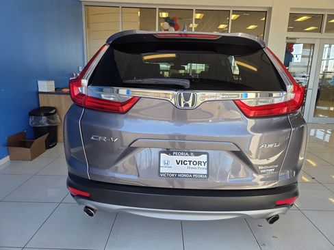Used 2018 Honda CR-V Touring image 7