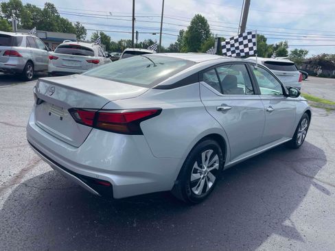 Used 2024 Nissan Altima 2.5 S FWD image 4